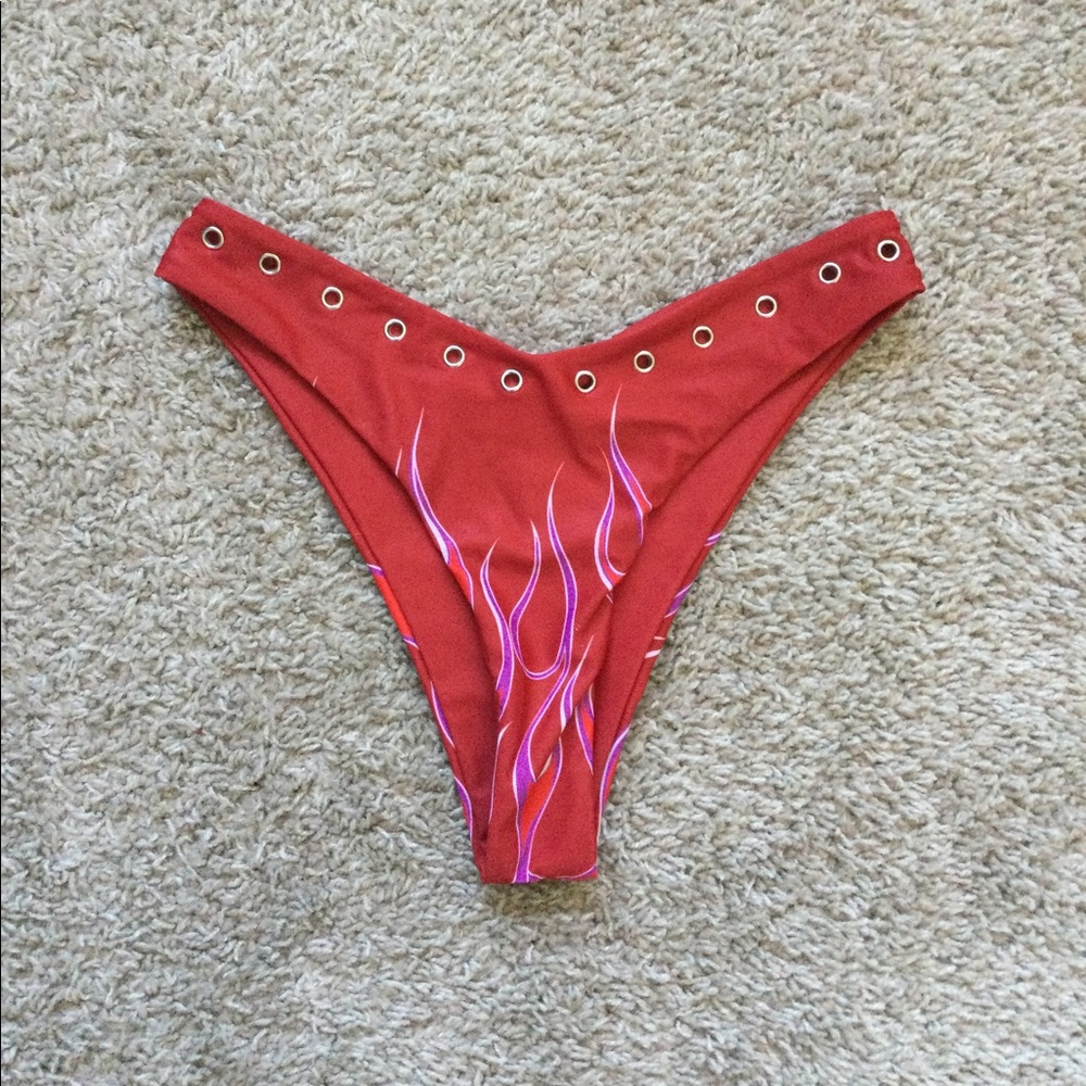 🔥🔥🔥HOST PIC🔥🔥🔥 Flaming Red Bikini - Picture 10 of 16